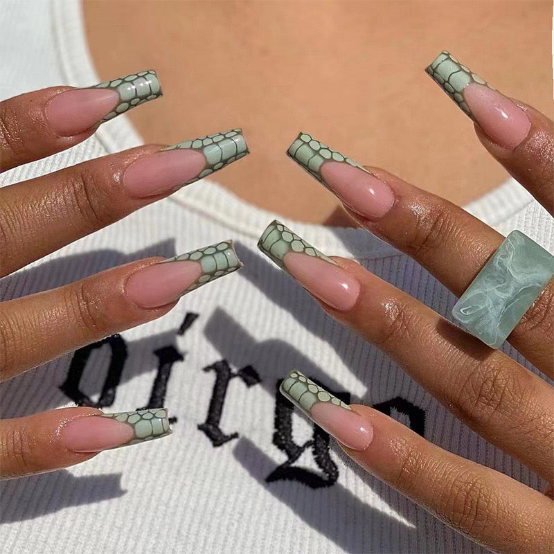 Green Luxe - Madeready Nail